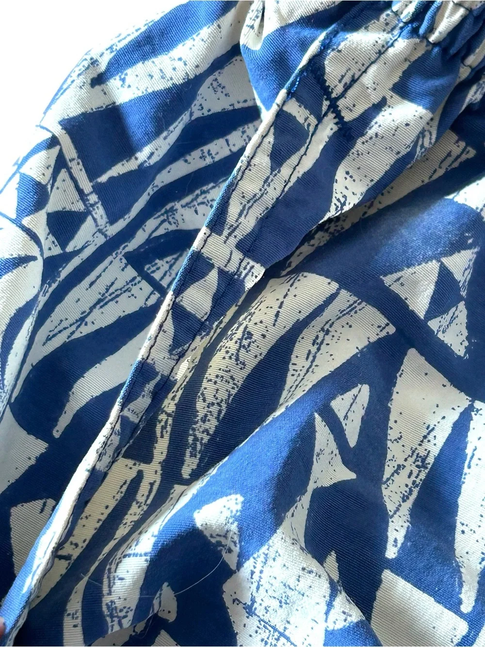 PATAGONIA Mens White Blue Baggies Adult Sz M Tribal Aztec Geometric Print Lined